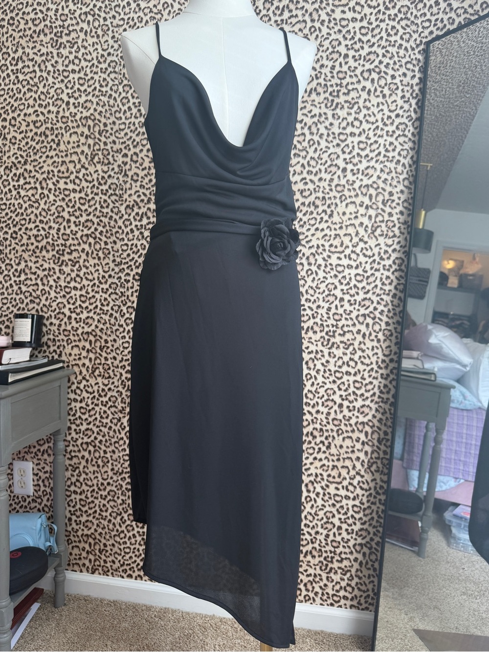 Vintage Black Spaghetti-Strap Midi Dress with Floral Waist Accent